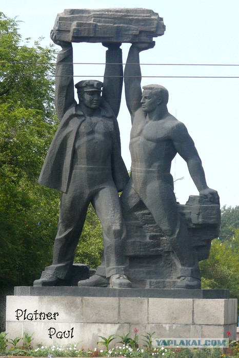 Необычные статуи мира