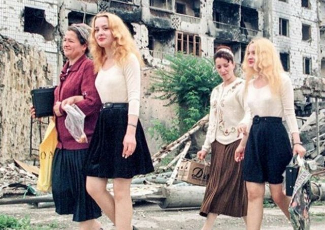 Девчата из 90 - х и 00 - х