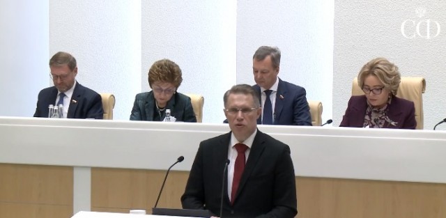 Мишустин встретился в Баку с Гуттеришем