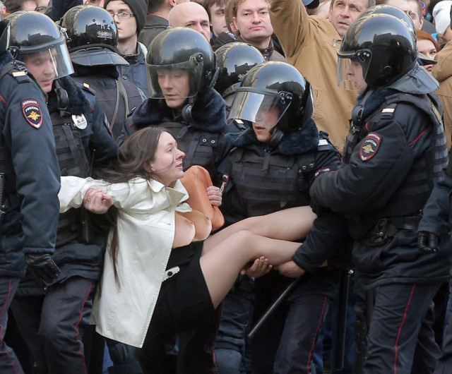 Фотожаба: хороший митинг и обращение вежливое