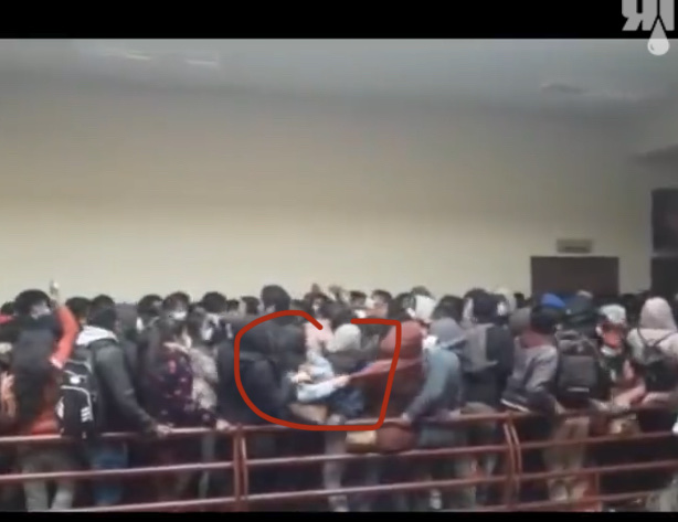 В университете Эль-Альто в Боливии давка во время студенческого собрания привела к гибели пяти человек