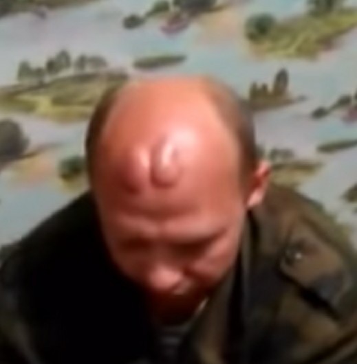 А если ей еще и ракетку дать?!