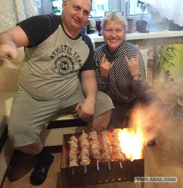 В Питере на мансарде 18-этажного дома произошёл пожар из-за попытки пожарить шашлыки