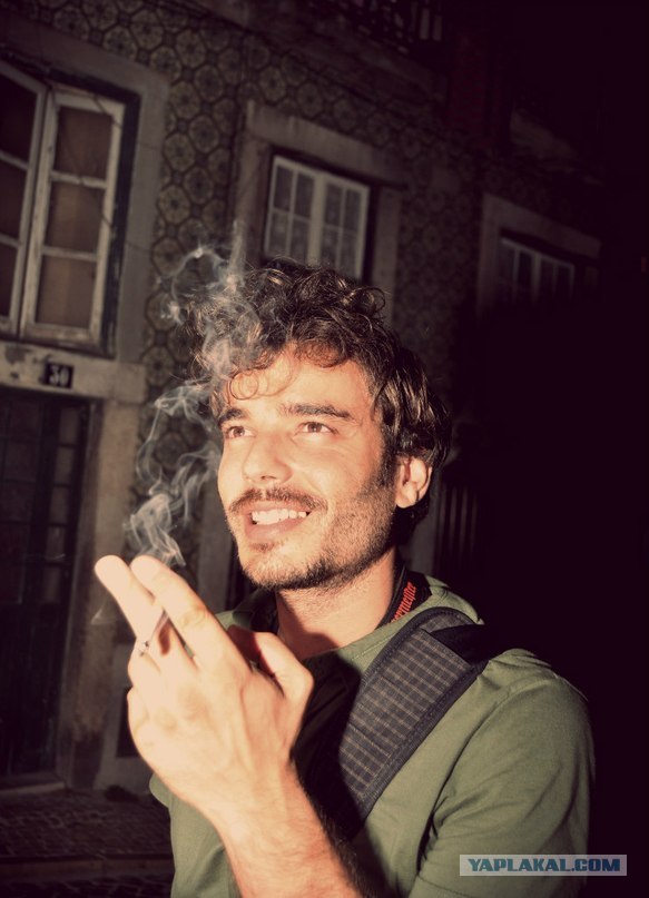 И целого мира мало!