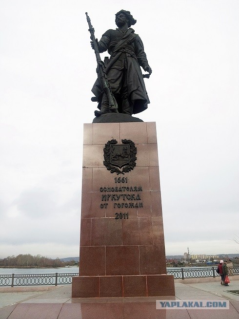 10 самых веселых памятников в России