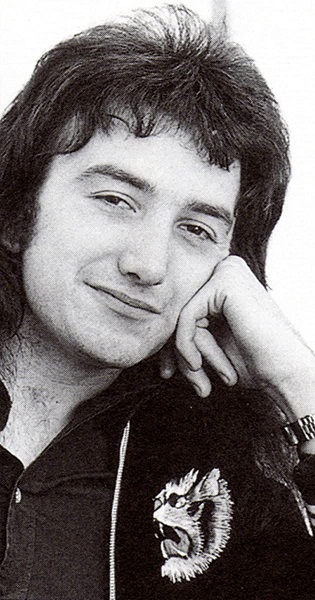 Музыка и музыканты: John Deacon - Queen...