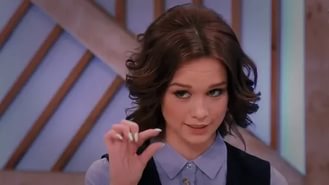 У нее уже пятничное настроение (+18)