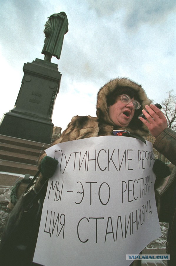 "Её зовут Оля и ей 17 лет"