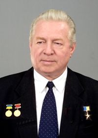 Он сказал поехали, он взмахнул рукой