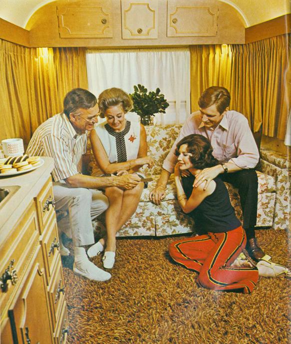 Винтажная реклама кемперов 70-х