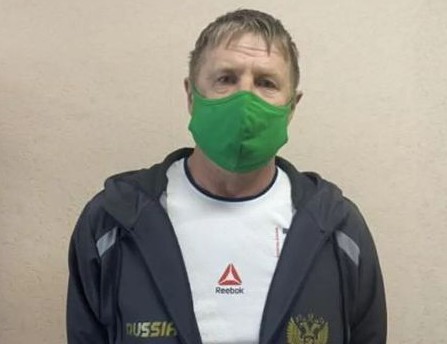 Семья на полном ходу грабила фуры в Красноярском крае
