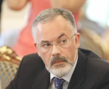 Табачник рассказал о трюках и уловках
