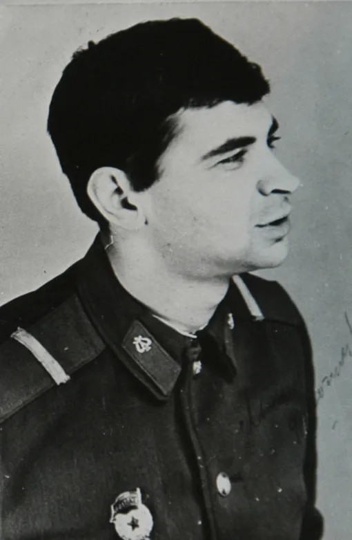 Илья Олейников
