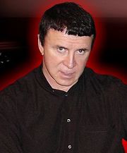 Обычные люди похожие на знаменитостей.