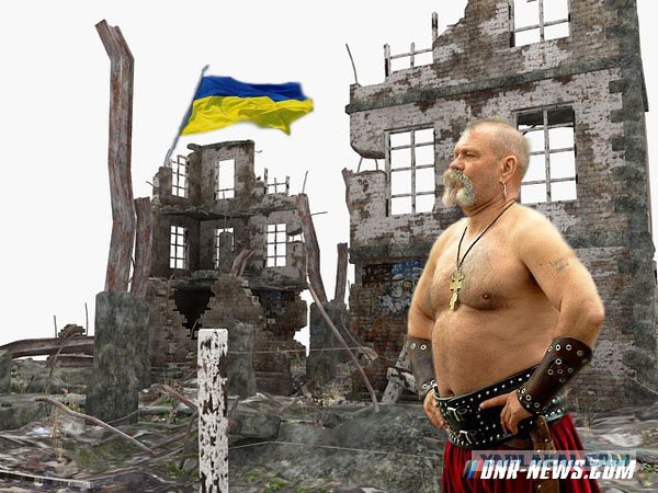 Украинский КрАЗ растаскивают по частям