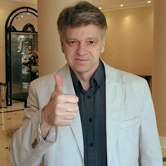 Из мусора