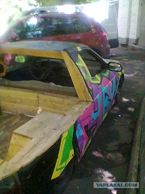 Житель Турции соорудил автомобиль из дерева: за 15 дней смастерил только с помощью пилы и дрели
