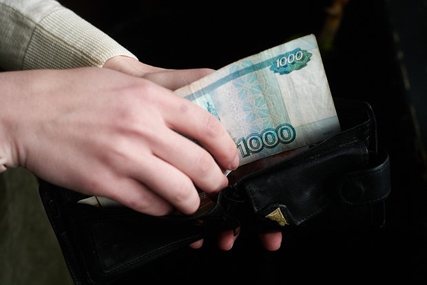 За разглашение зарплат коллег может грозить увольнение
