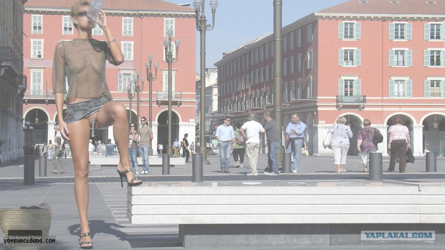 Piercing hiddencam street girl