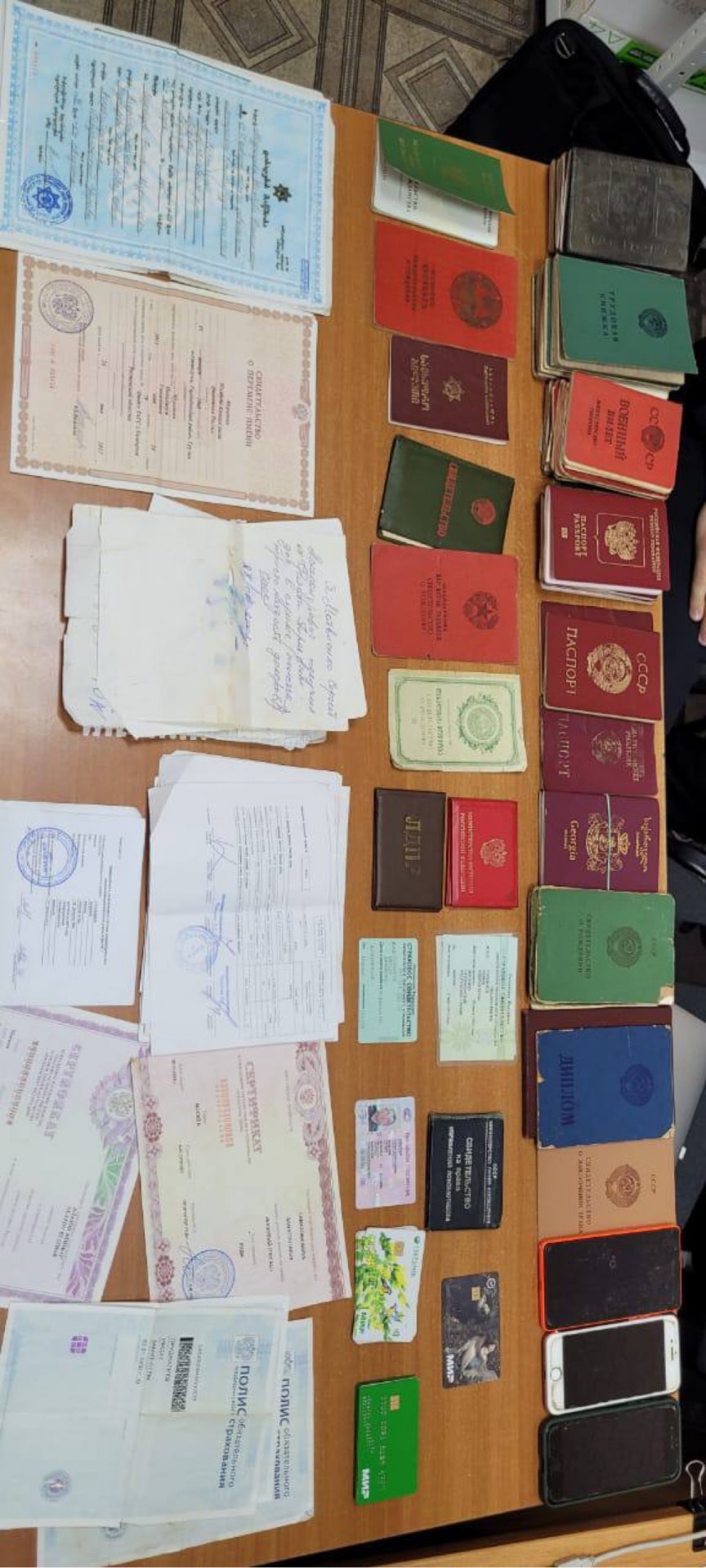 Азербайджанец продал паспорт РФ за 200 К
