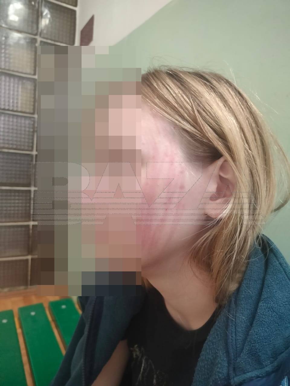 Водитель избил и выгнал школьницу из автобуса, заподозрив в том, что девочка не оплатила проезд