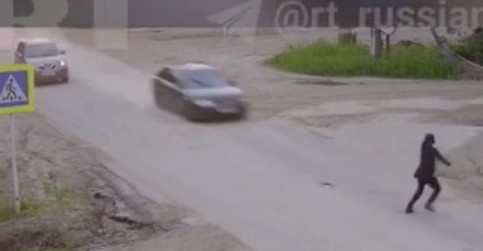 Водитель Audi А6 насмерть сбил 14-летнего мальчика на пешеходном переходе в Кировской области