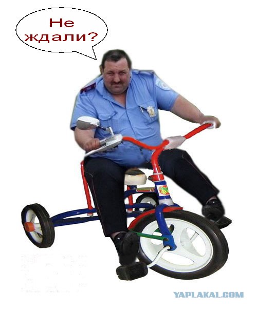 Мент на мотоцикле