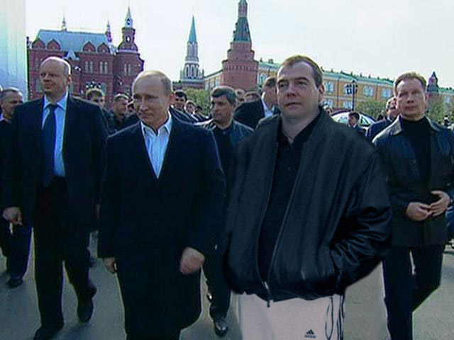 Белый плащ