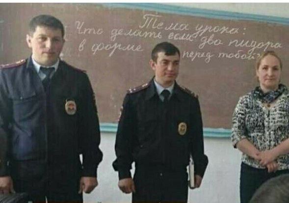 В Москве полиция задержала мужчину, который вывесил баннер над Новоарбатским тоннелем