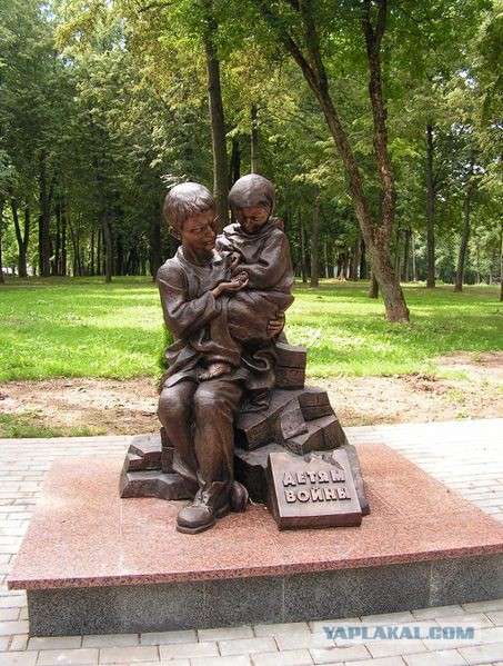 Необычные статуи мира