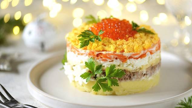 10 советских новогодних блюд: праздничный стол со вкусом ностальгии
