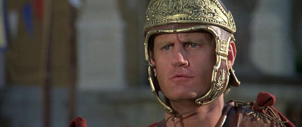 Как вы думаете,кто носил эту маску?