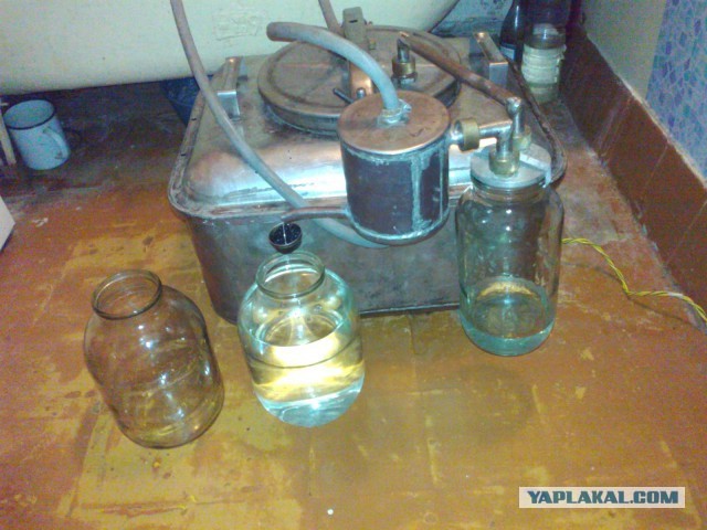 Нашёл в кустах военную передвижную кухню КП-130