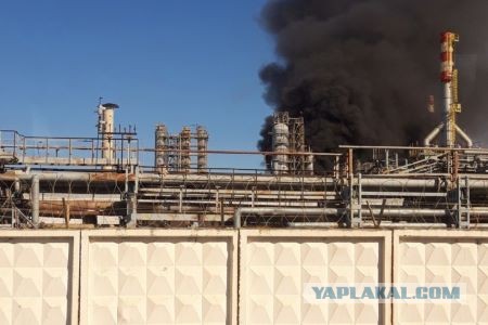 В Индонезии взорвался нефтезавод