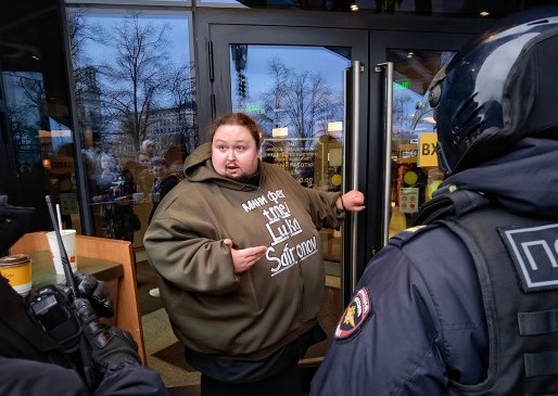 Сеть ресторанов McDonald’s в России будет называться «Mc», при этом М может остаться фирменной