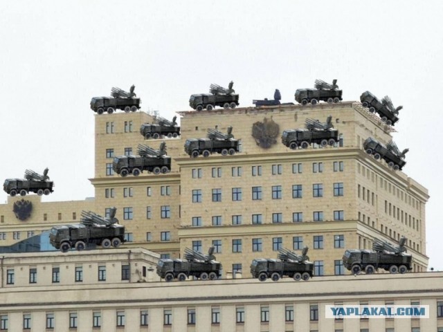 Беспилотник снова попал в Москву-Сити