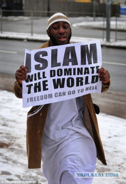 Мигранты делят Париж