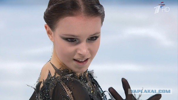 Камила Валиева плачет после того, как откатала свою короткую программу