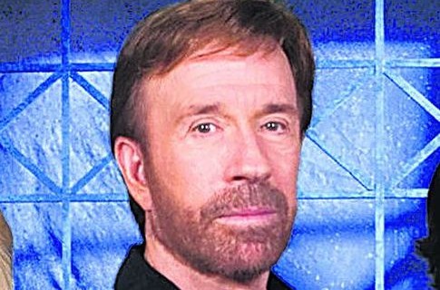 А527МР97 на зебре. "МНЕ ТУТ УДОБНО СТОЯТЬ"!