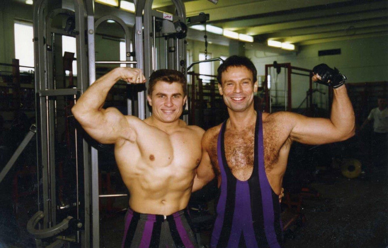 Бицепс 90. Шварценеггер мистер олимпия. Бицепс 90. Бицепс 90. Арнольд шварценеггер олимпия 1970.
