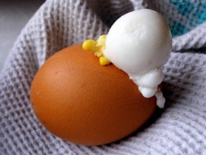 Узнав, зачем прокалывать яйца булавкой, вы уже никогда не будете варить их по-другому