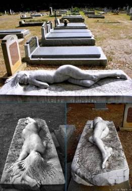 Необычные надгробья