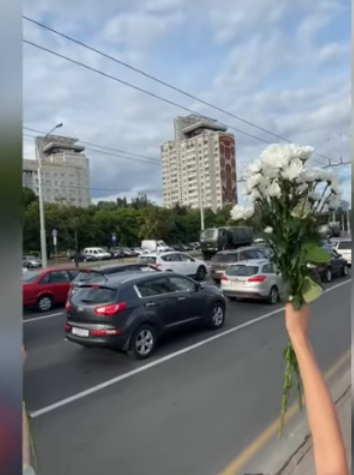 Силовики стягивают технику и людей в центр Минска