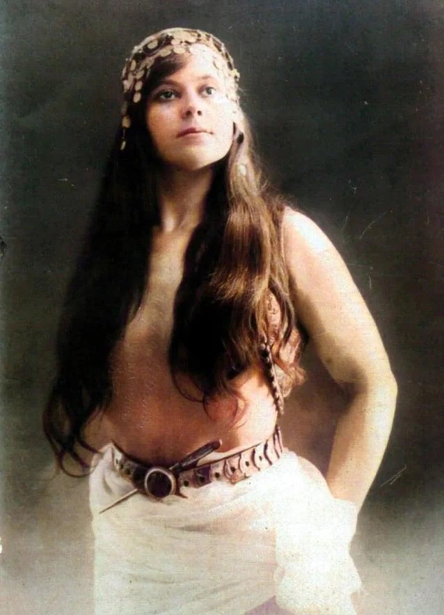 Редкие кадры и архивные снимки 06.05.26
