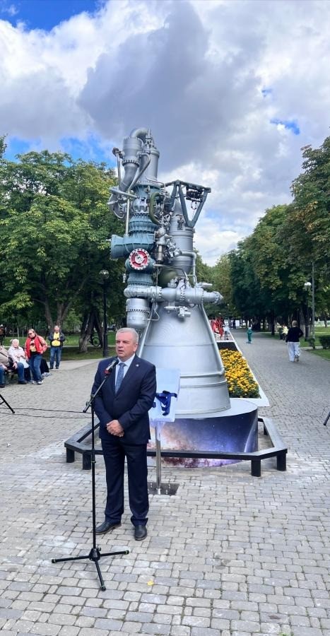*БАЯН*Советские лунные двигатели пролежали 20 лет. Зачем их купили американцы
