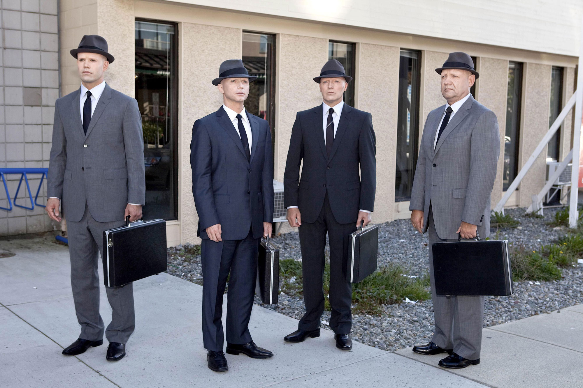 люди в черном нло. люди в черном инопланетяне. люди в черном в реальной жизни. реальные люди в черном. черный человек.