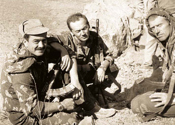 Армейские фотографии знаменитостей