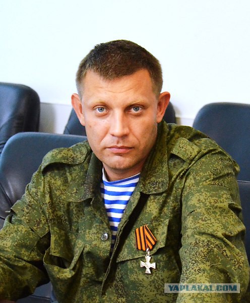 Митингующие в Киеве штурмуют здание Рады