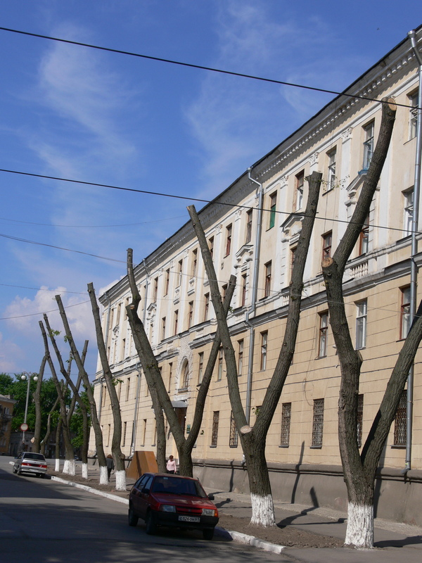 Это уже ни в какие ворота...