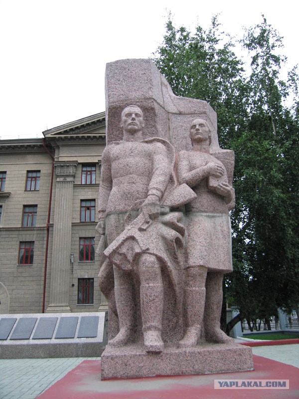 Памятники Великой Отечественной...